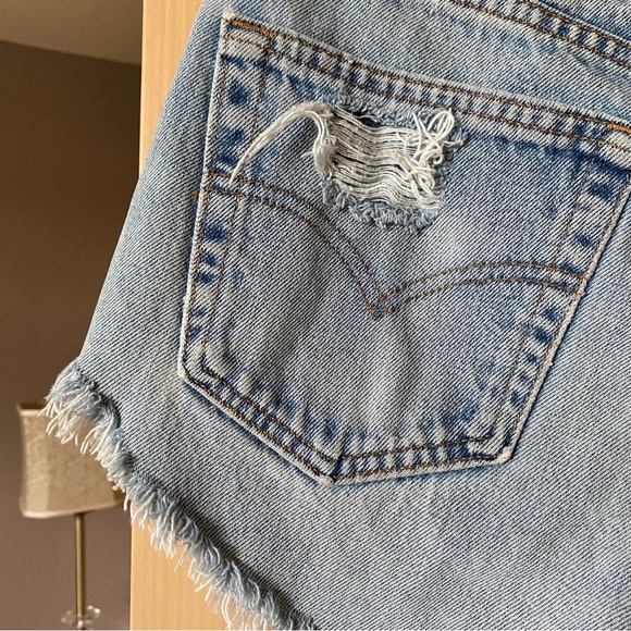 Vintage levis distressed denim shorts blue - Picture 9 of 9